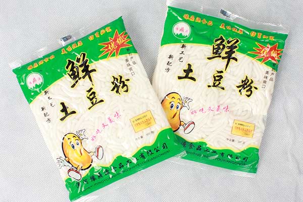 土豆粉真空機可以采用塑料複合膜、塑料鋁箔複合膜等材質為包裝材料